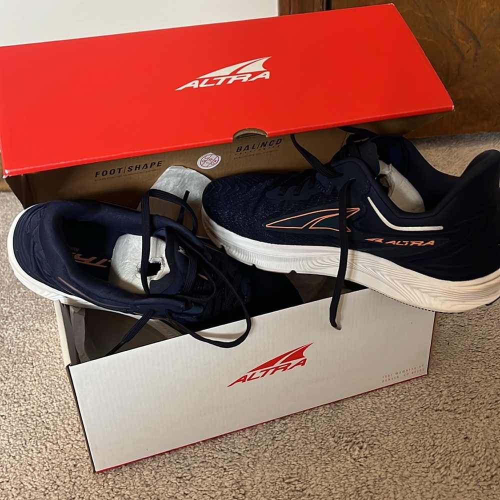 Altra Women’s Torin 6 Running Shoe